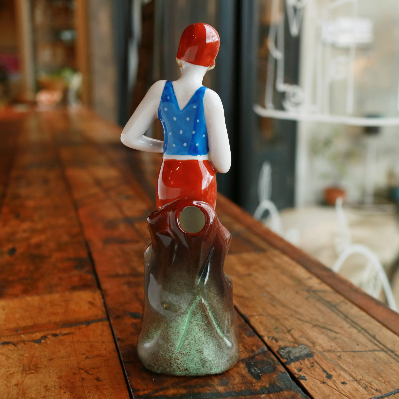 べニューズ」 スタンド花器 磁器製の水着女性 フランス 1920s | corne