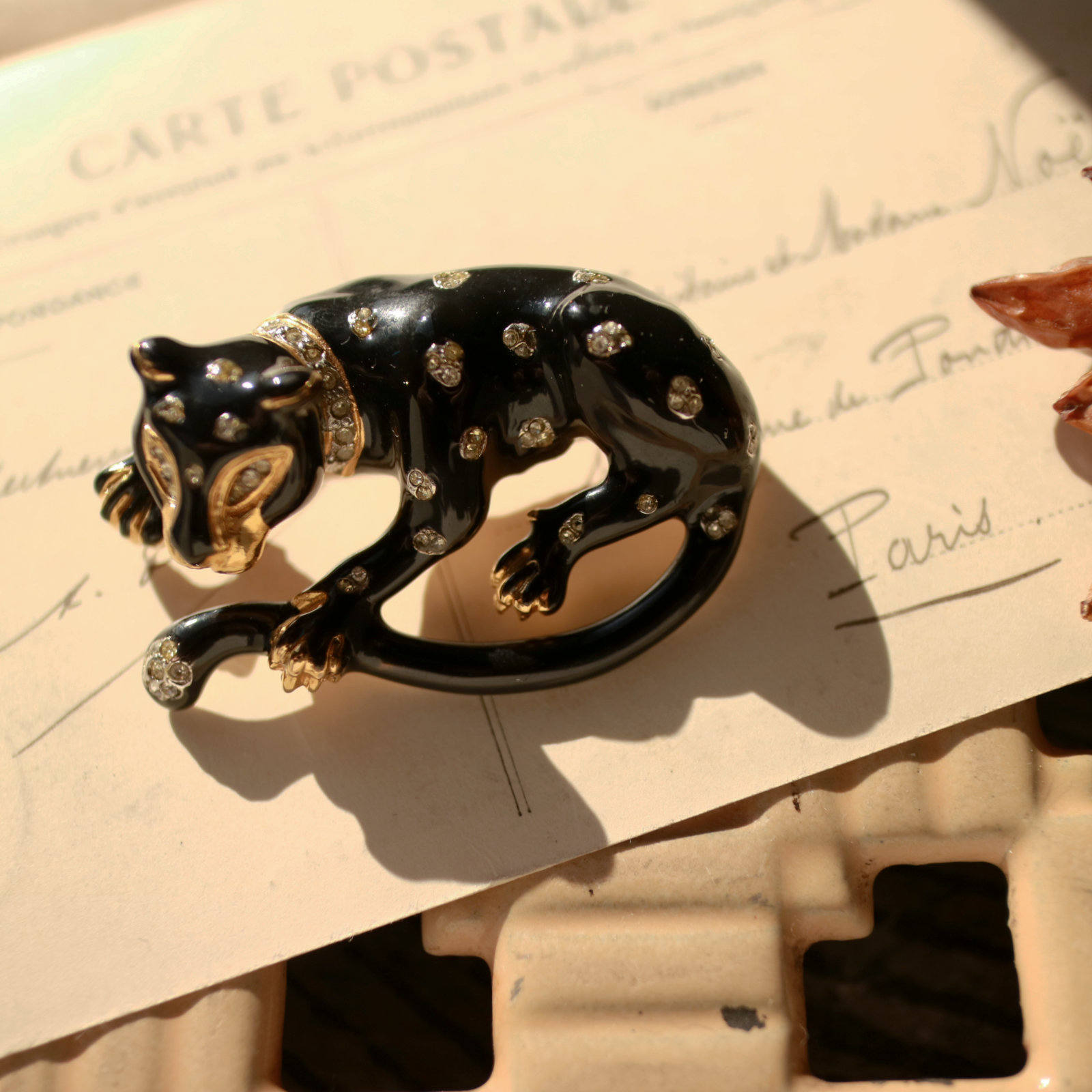 80s クロヒョウ」ブローチ フランス LION DE PARIS | corne/コルネ